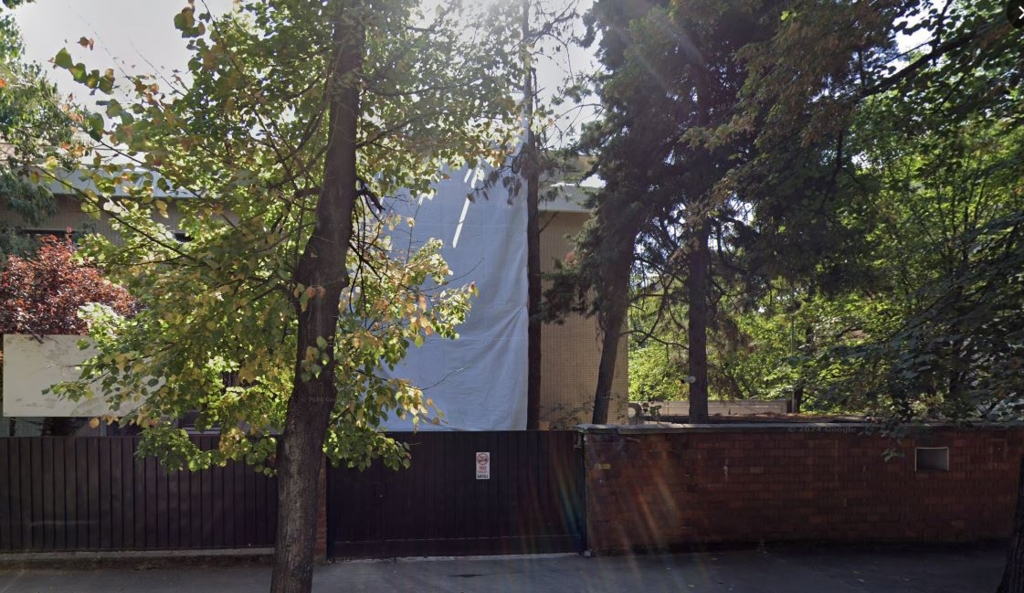 Lucrări la vila din Aviatorilor 86, numită de presă ”Palatul Împăratului” FOTO Google Mapse