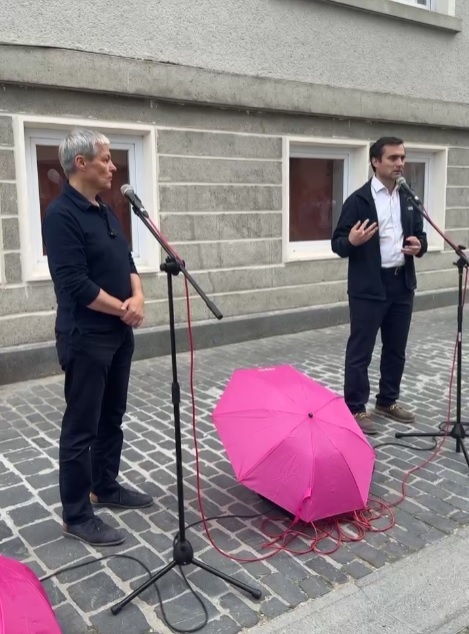 Foto: Dacian Cioloş Facebook