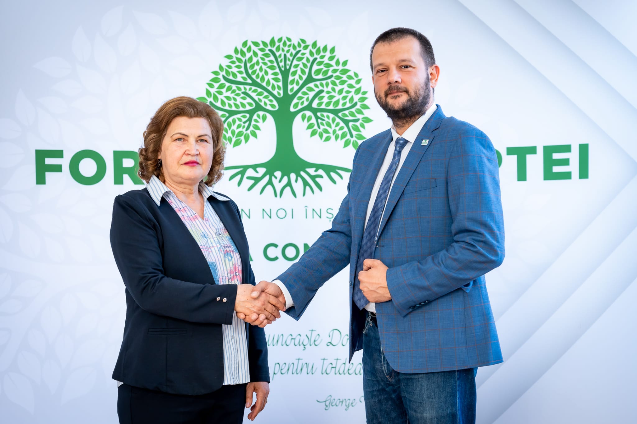 Maria Istrate alaturi de Deputatul Bogdan Bola | Sursa Foto: Facebook Maria Istrate