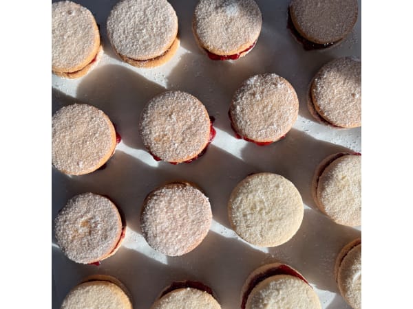 Almond Raspberry Cookie