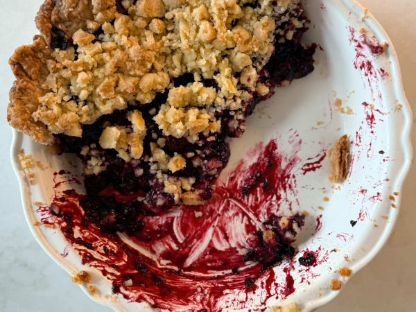 Blackberry Crumble Pie