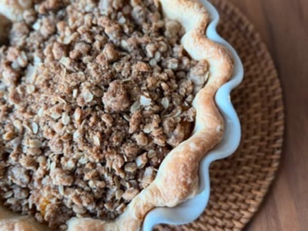 Peach Streusel Pie
