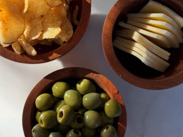 British Snacks: Salt & Vinegar Crisps, Olives & Cheddar