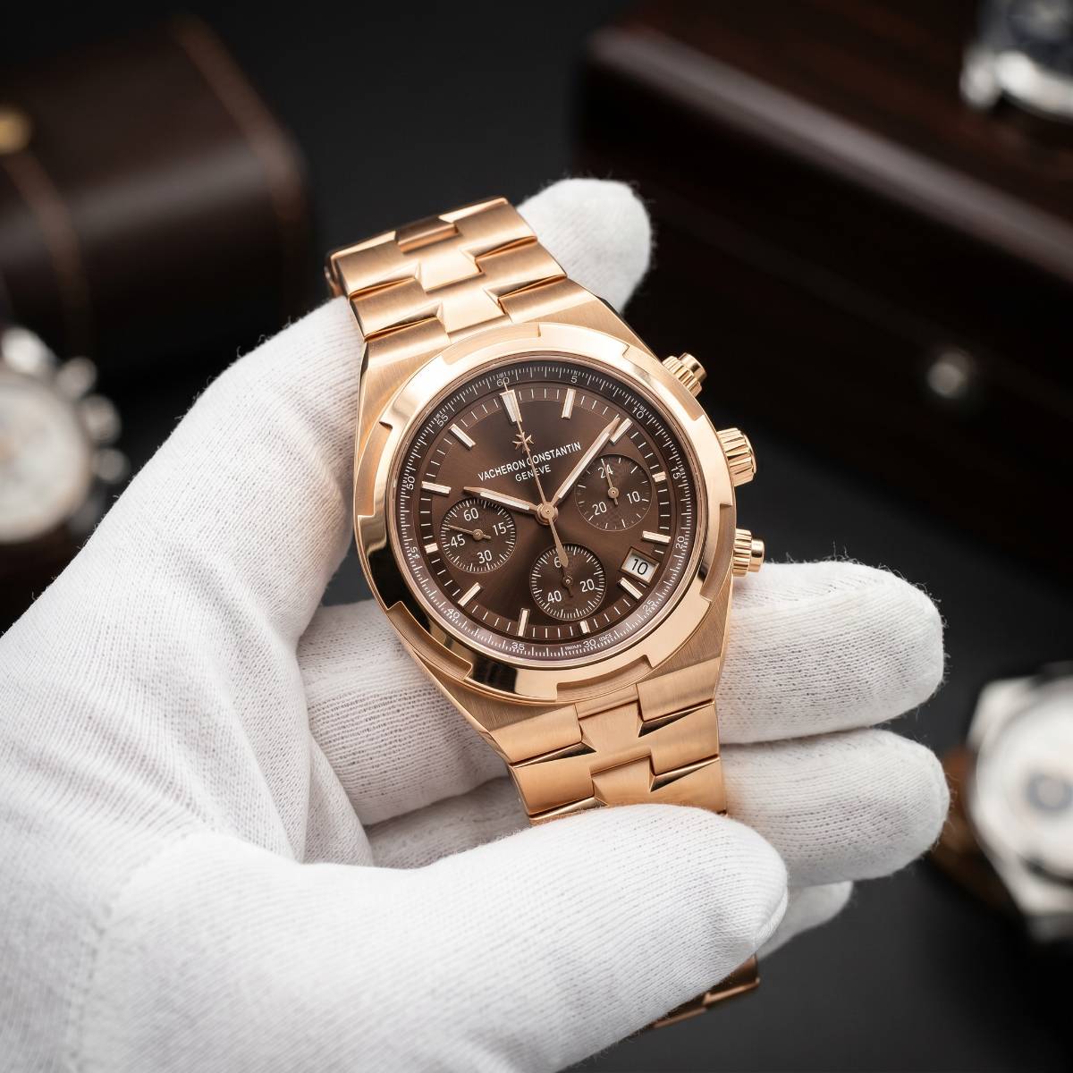 Vacheron Constantin Overseas Chronograph Rose Gold - view 1