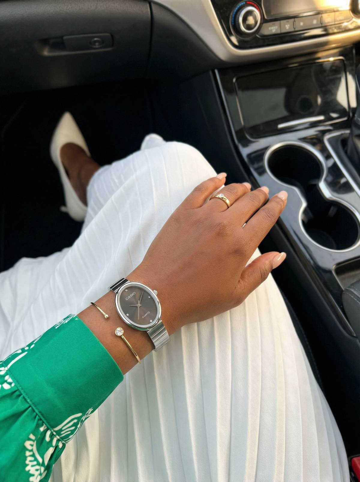 Casio Quartz Oval  Watch (black dial) view 2