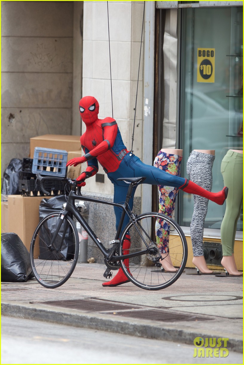 spider man ride on bike