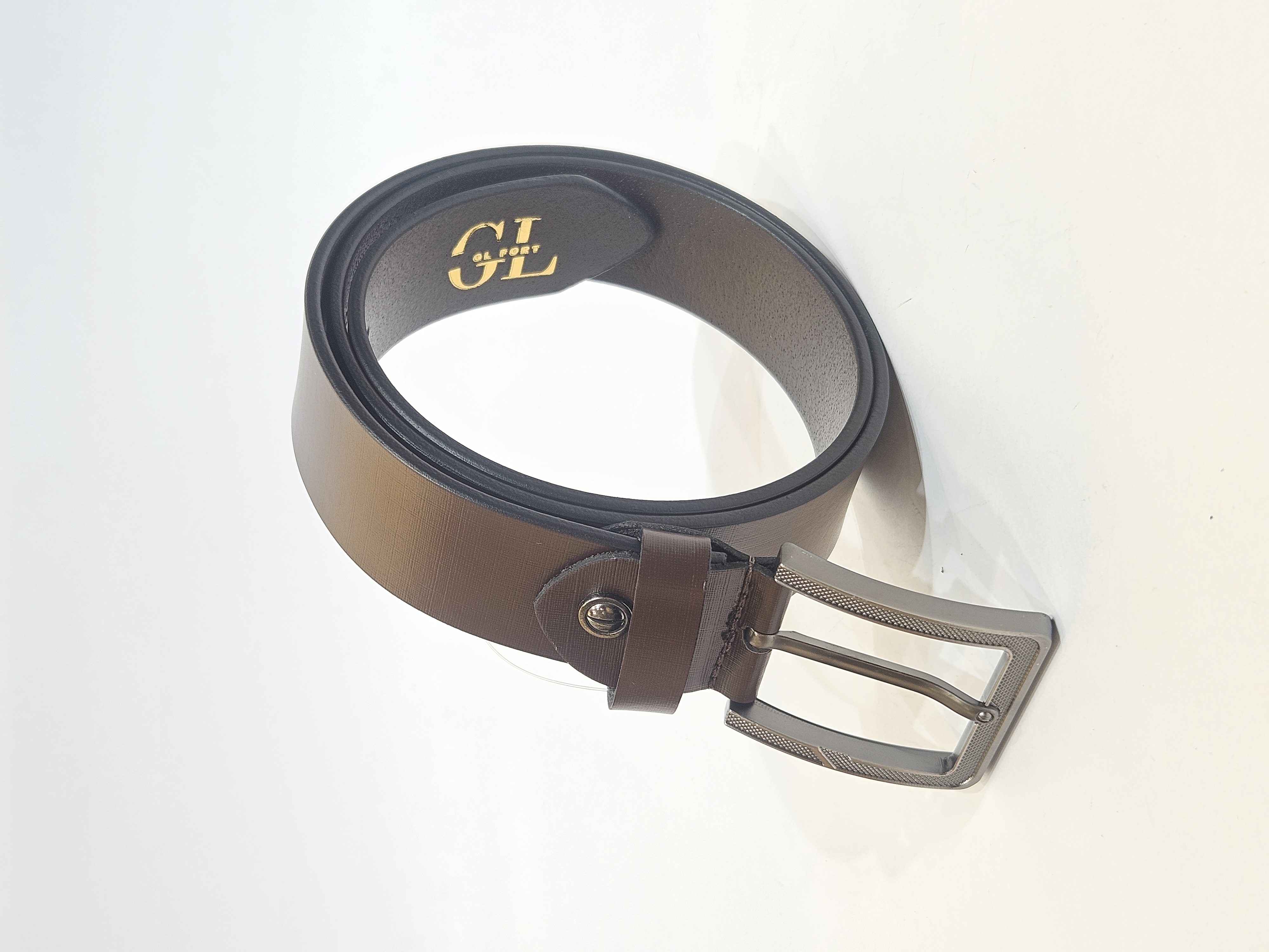 Feathered edge bridle leather belts