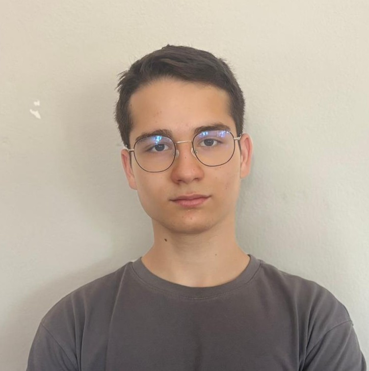 Efekan Baş