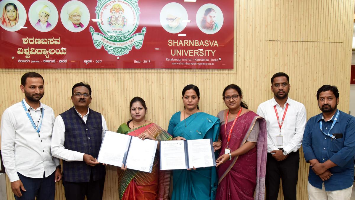 Sharnbasva University signs MoU with Anugraha Eye Hospital for industry-academia collaboration