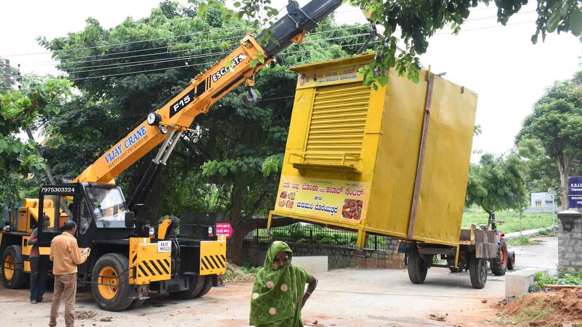 MCC begins drive against footpath encroachments in Mysuru