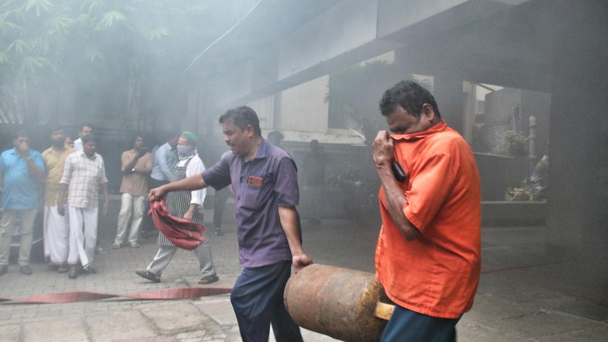 Fire at city hotel sparks panic on Friday evening