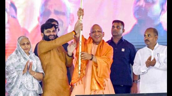 SP govt ‘allowed namaz’ at Hanumangarhi temple, should apologise for ‘sin’: Adityanath
