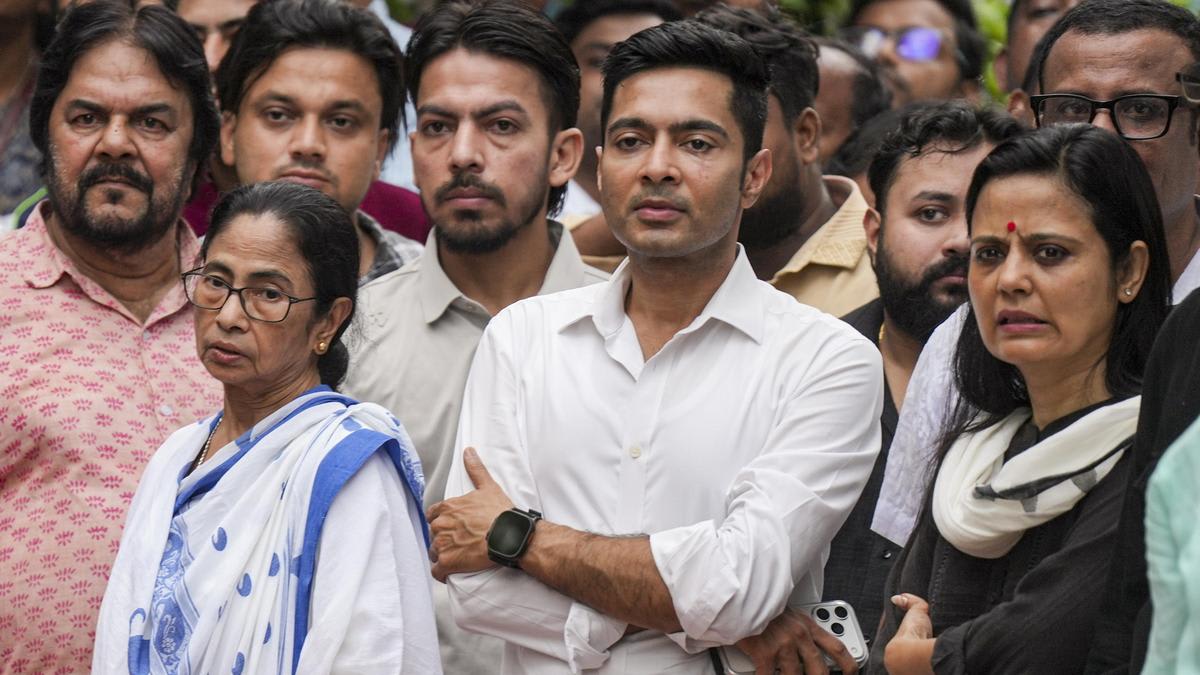 Police freeze 12 more bank accounts of Trinamool with over ₹1,000 crore