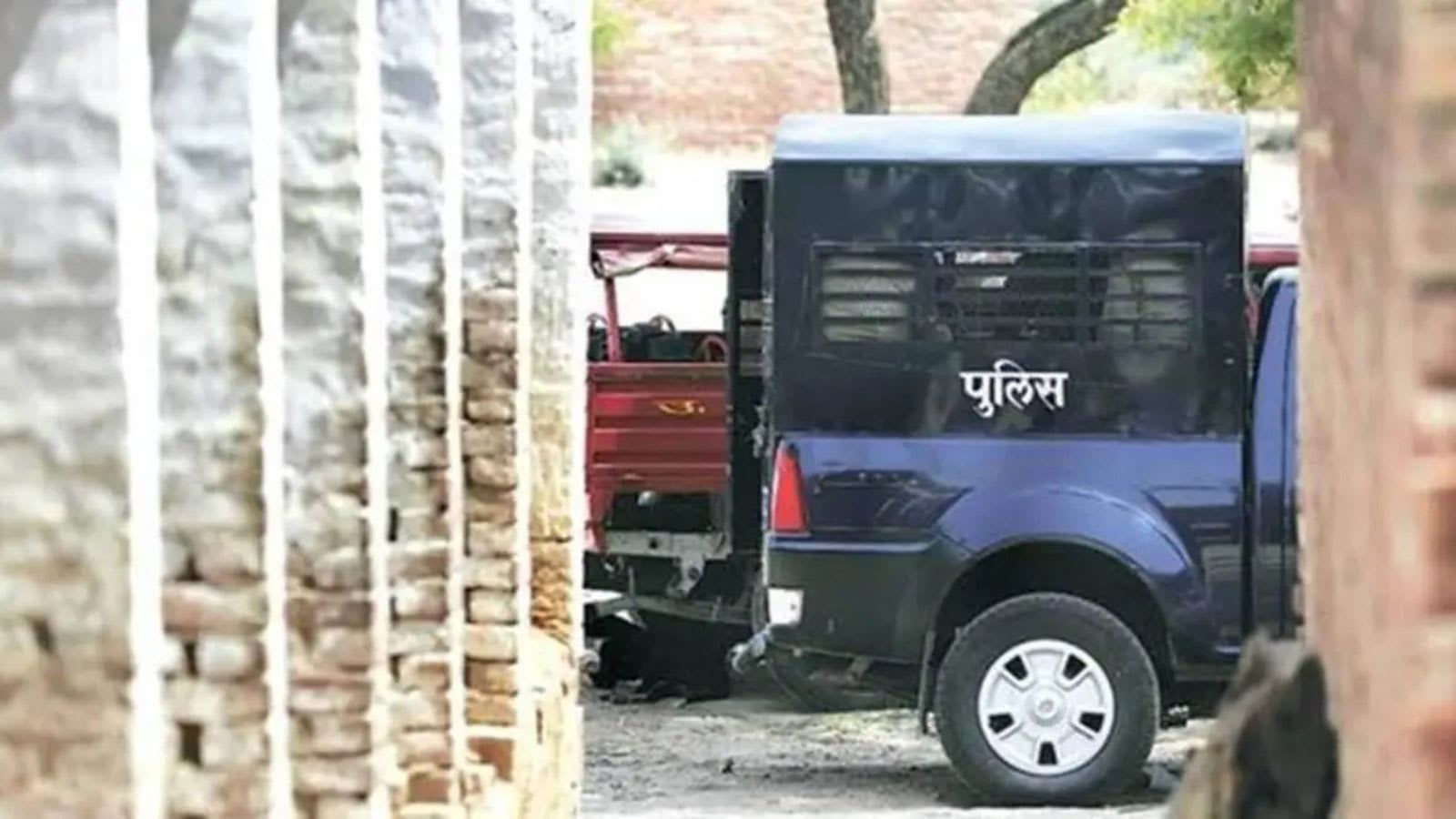 On way to Somnath, 6 of family killed in SUV-truck collision