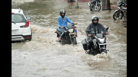 Monsoon rains batter Patna and other districts