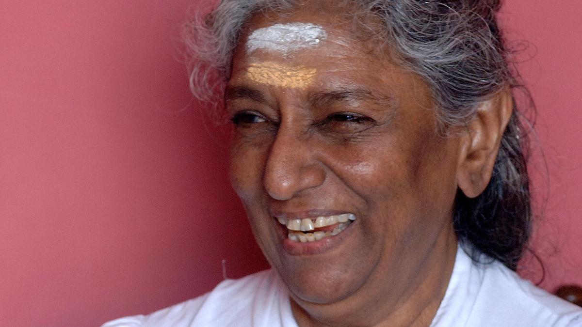 When Bollywood jived to S. Janaki’s infectious voice