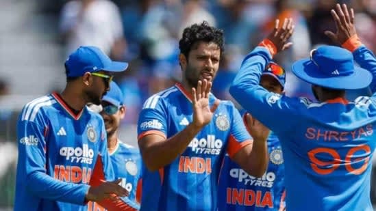 India hand England the match on a platter; fielding and Shreyas Iyer captaincy both sub-standard