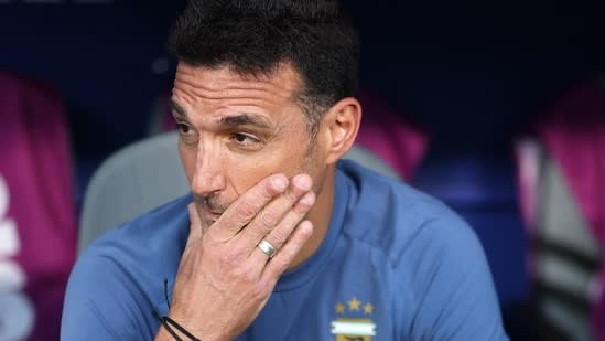 Lionel Scaloni brushes aside Falklands history ahead of England vs Argentina semi-final: 'It's a football game'