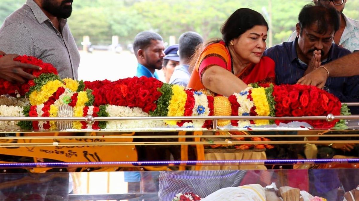 Jaimala seeks S. Janaki Music Chair at Mysore varsity to preserve her legacy