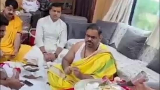 Puja inside a moving train? Railways clarifies on viral video, says coach was booked for over  ₹3 lakh