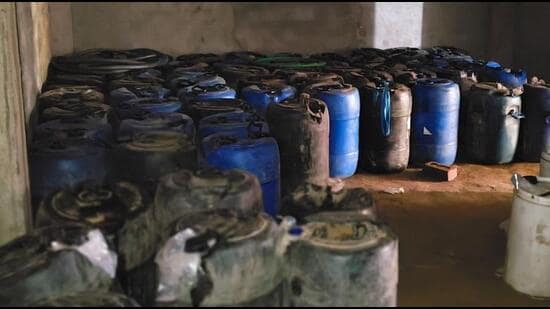 Lucknow police bust theft racket, nab 4 with over 16K-litre fuel