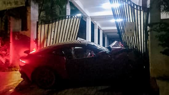 Ferrari worth ₹3.5 crore crashes into Hyderabad apartment gate, probe on