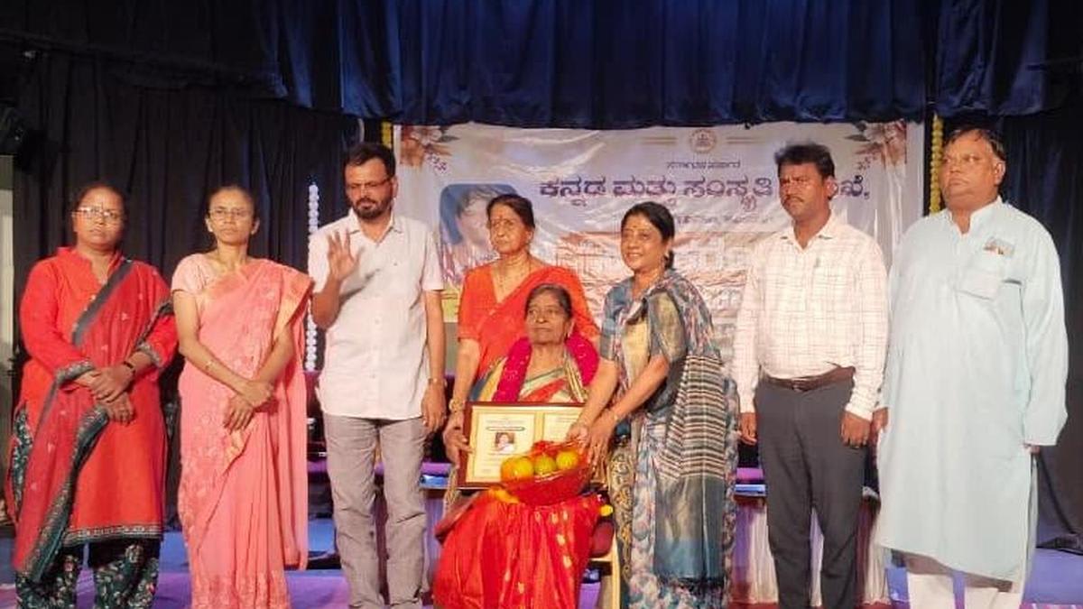 We need encouragement, recognition more than money, says Kalyana Karnataka-based folk artist