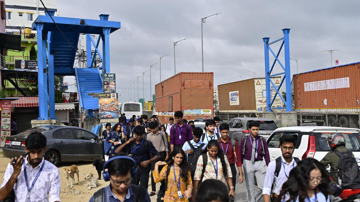 Delayed foot overbridge on Bengaluru-Mysuru highway puts pedestrians crossing busy road at risk