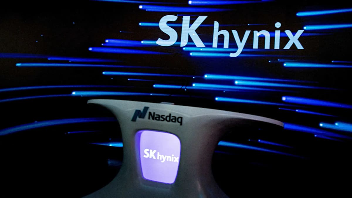 SK Hynix stock seesaws amid chip sector declines as AI trade angst returns