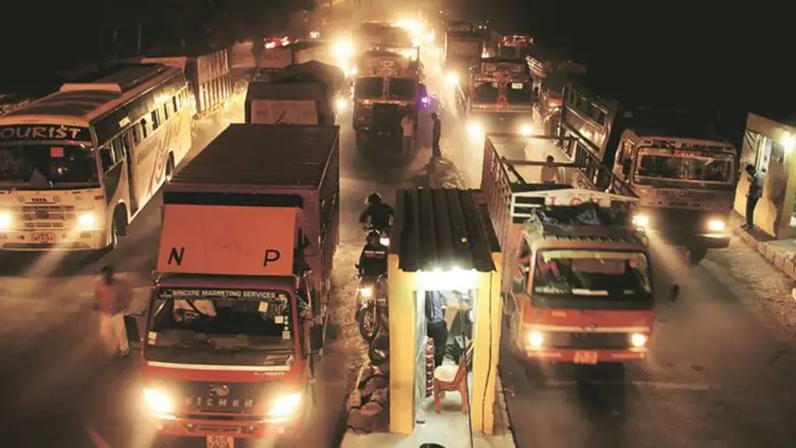 Incentives, waivers part of Delhi’s plan to phase out old trucks and buses, curb pollution