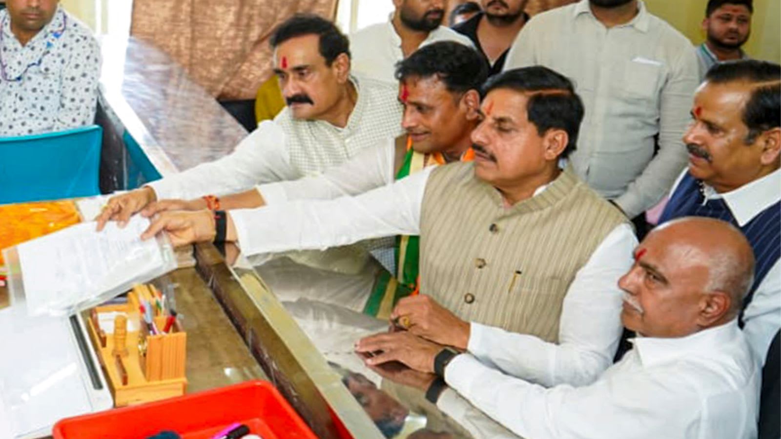In emotional speech after supporters’ protest, Narottam Mishra backs BJP’s Datia candidate