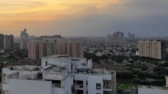 ‘Who is buying  ₹4 crore homes?’: Noida man stunned after property hunt exceeds his  ₹1 crore budget
