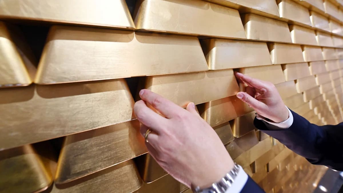 New survey shows central banks are starting to ditch the dollar and buy more gold instead — should you do the same?