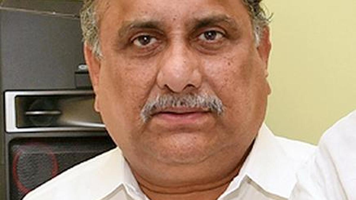 Veteran Kapu leader Mudragada Padmanabham passes away at 73