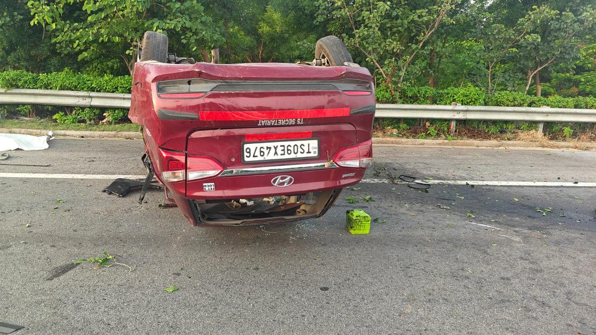 Dental student killed, friend injured after car overturns on ORR