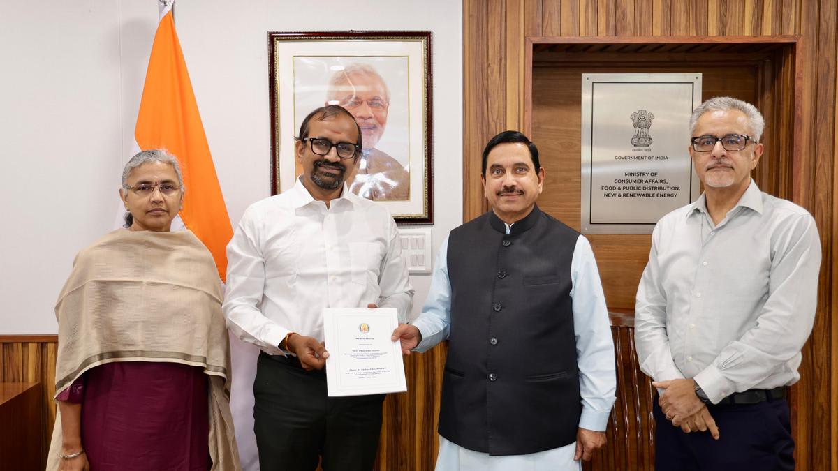 T.N. food Minister Venkataramanan meets Union Food Minister Pralhad Joshi
