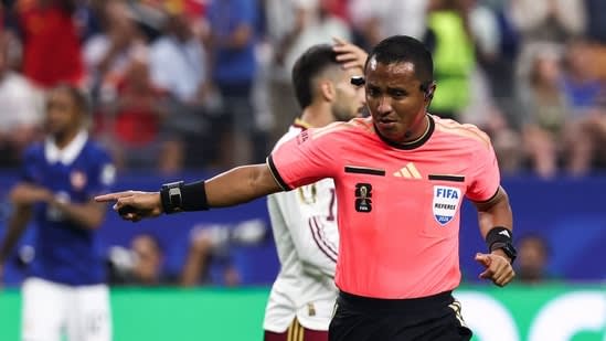 France vs Spain referee: Who is El Salvador's Ivan Barton? Salary, career and FIFA record