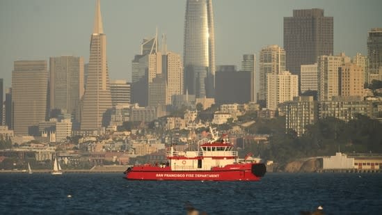 One dead, two missing after boat sinks near Alcatraz Island off San Francisco, rescue op underway
