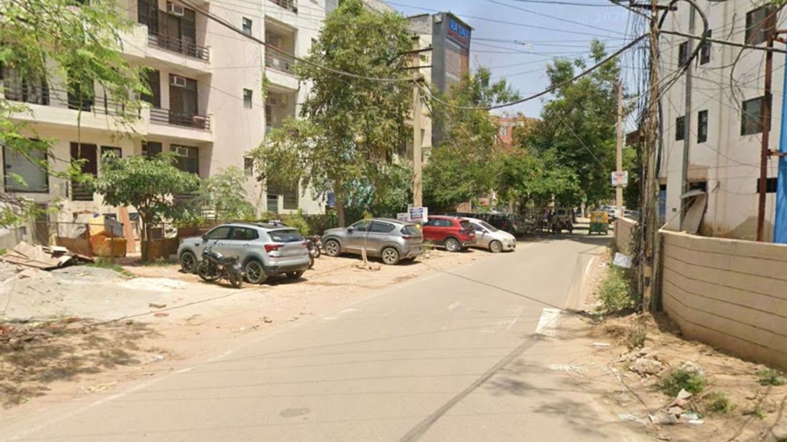 Why 70,000 residents of upscale Gurgaon colony are fighting for security barriers