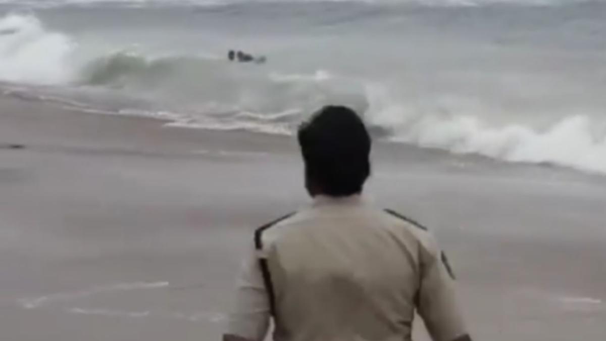 Five Telangana tourists rescued after being swept into sea at Visakhapatnam’s RK Beach