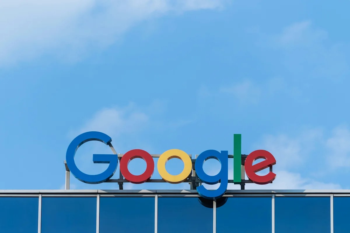 How Alphabet (GOOGL) Is Leveraging Its Scale to Fund the Next Phase of AI and Cloud Infrastructure Growth