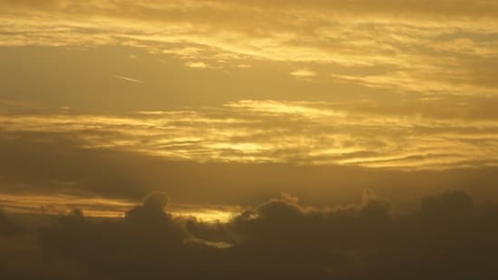 Why is the sky yellow in northeastern US? Canadian wildfire smoke triggers air quality alerts in Massachusetts