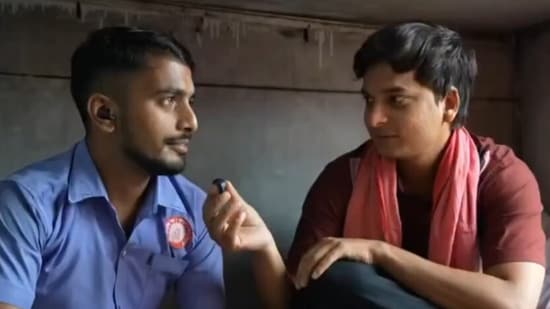 Railway attendant earning  ₹14,000 pays  ₹5,000 fine after AC coach passengers steal towels, bedsheets