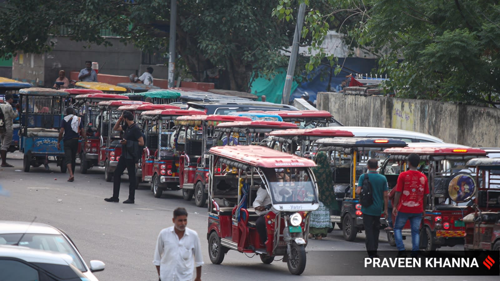 ‘No one can switch off my e-rickshaw now’: Delhi drivers beat Bluetooth hack