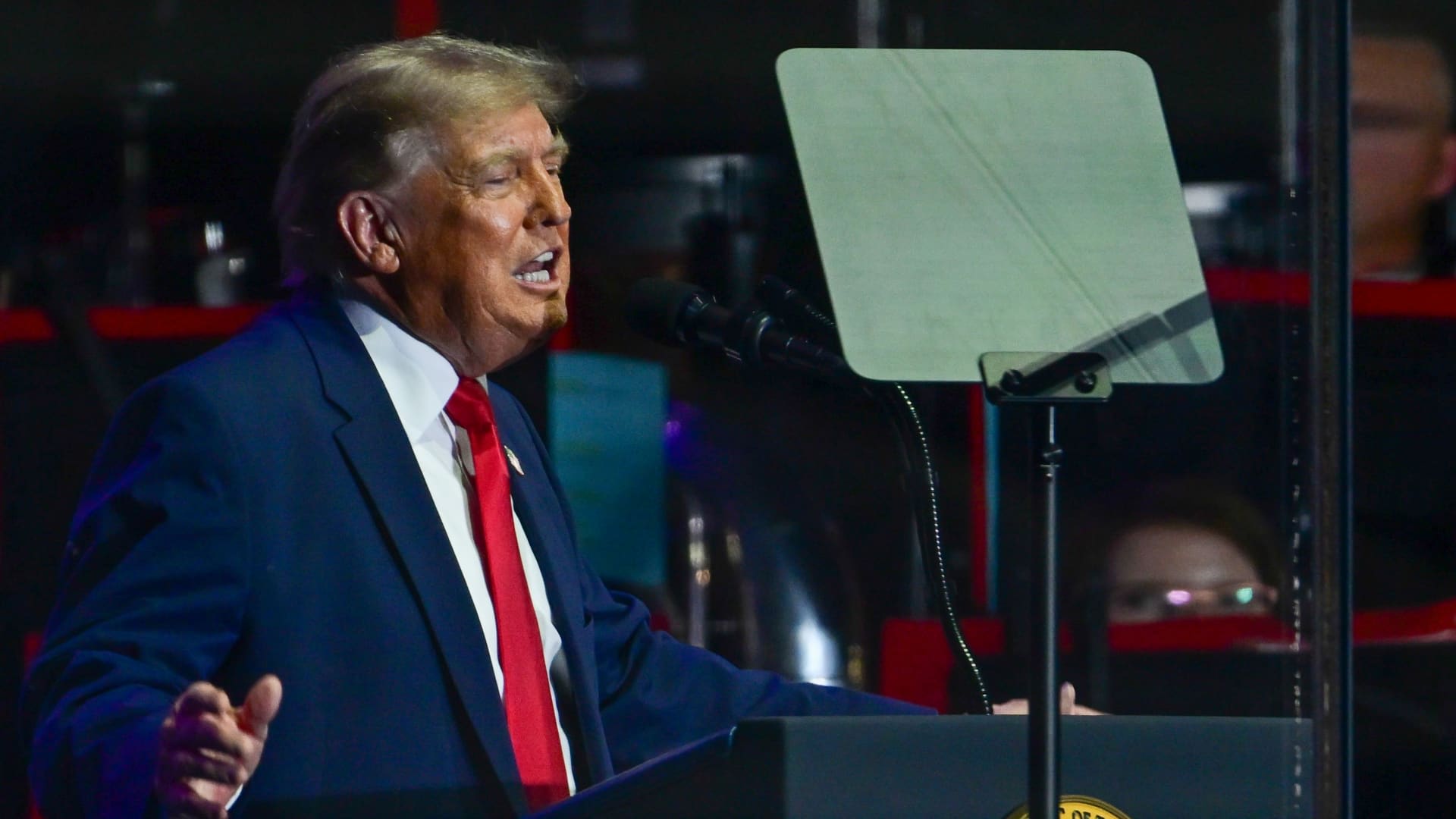 Trump teleprompter operator allegedly made Kalshi bets on president's statements; CFTC investigating