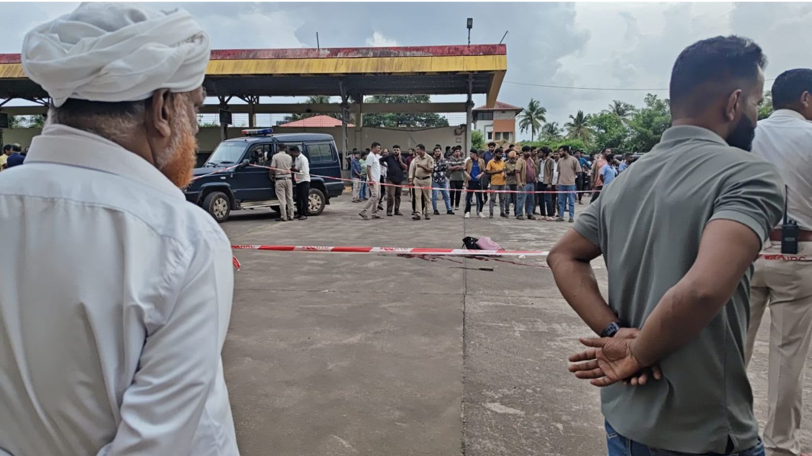 Karnataka woman hacked to death at Bantwal bus stand; relative on the run