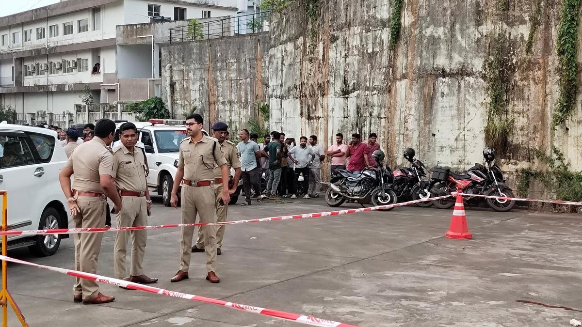 Bantwal police secure man accused of hacking woman in broad daylight