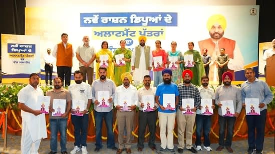Punjab issues licences for 2,800 new ration depots, says 5.5 lakh cardholders to benefit