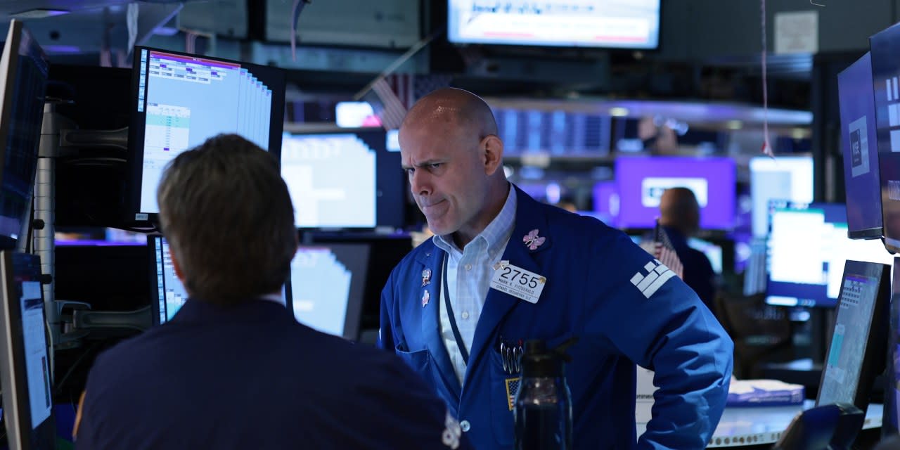 Megacap Tech Lifts U.S. Stocks