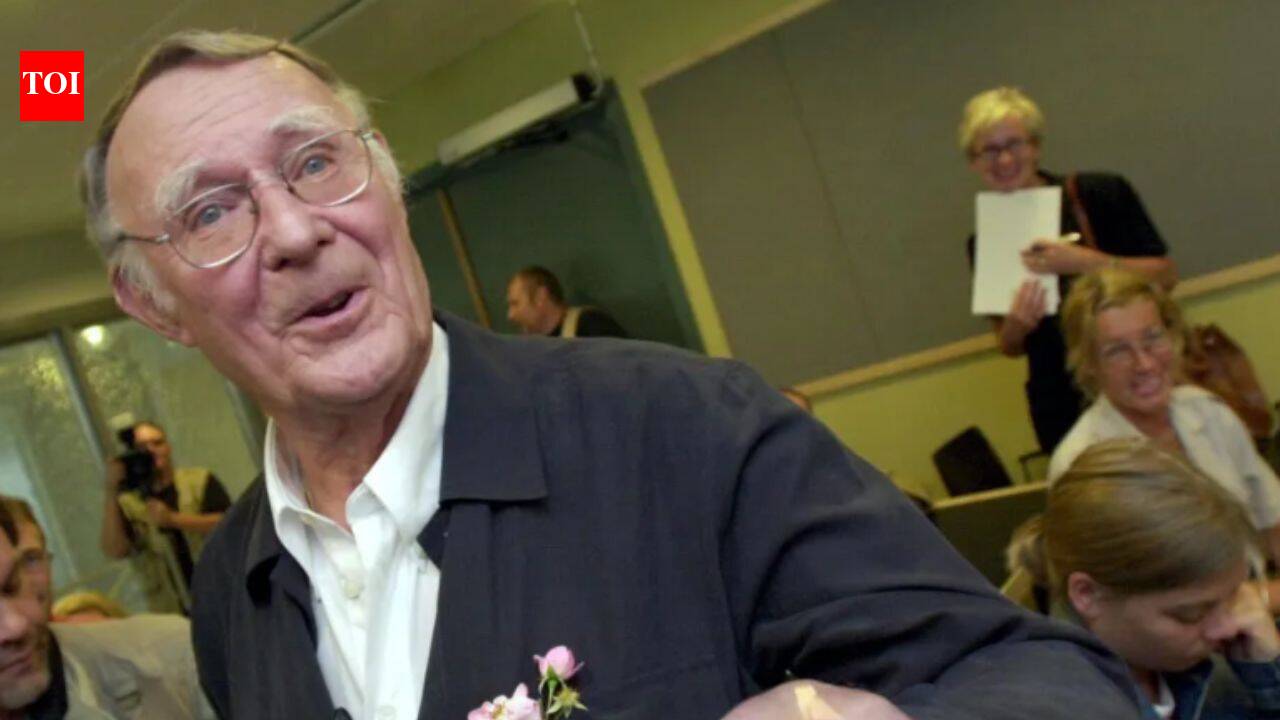 This billionaire flew economy and took free salt packets despite his wealth